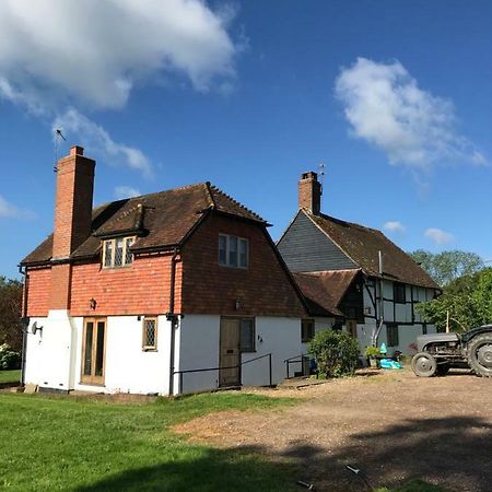 Hurst Hill Dunsfold Exterior photo